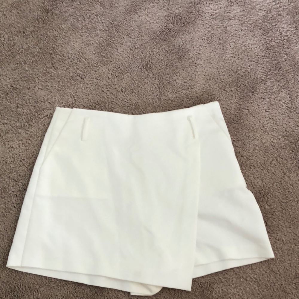 Zara white skort